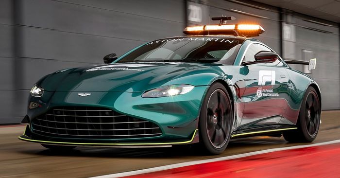 Aston Martin Vantage và DBX là phương tiện an toàn và y tế cho mùa giải F1 2021 aston-martin-f1-safety-medical-car-reveal-5-1200x628.jpg