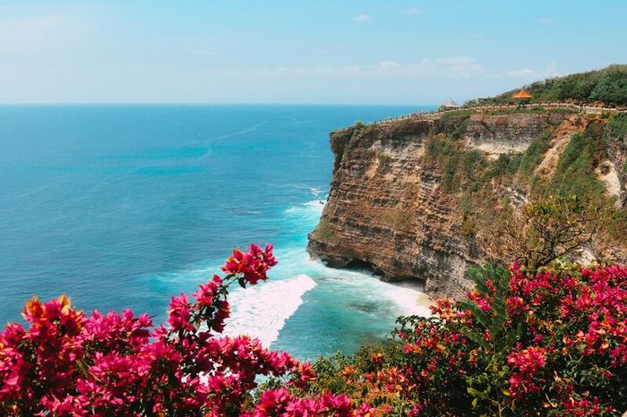 Bức tranh sống động về Uluwatu tại thiên đường Bali