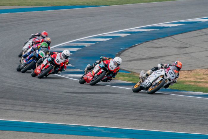 Chặng 1 ARRC 2024: Tiếc nuối tại trường đua Chang, Thái Lan. Kết quả Race 1: Cao Việt Nam không thể đạt được bục podium. Ảnh: race-1-arrc-2024-13.jpg