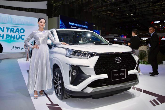 Sau khi được lắp ráp trong nước, Toyota Veloz Cross và Avanza Premio quyết tâm chiếm lại thị phần trong phân khúc MPV.