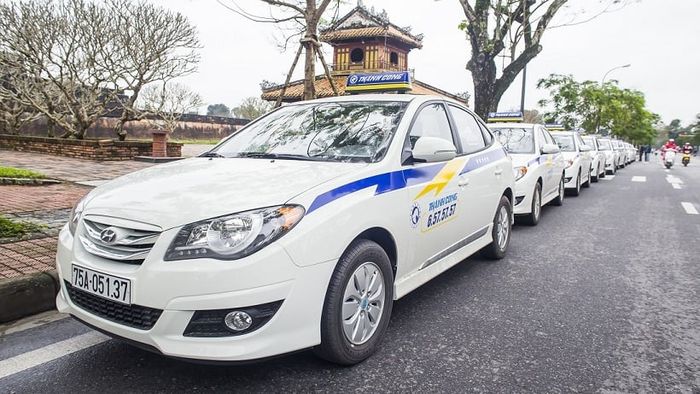 Xe taxi sân bay Nội Bài