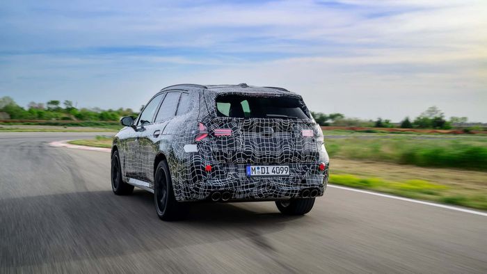 BMW X3 2025 lộ diện, sẵn sàng cho ngày ra mắt chính thức 2025-bmw-x3-camouflaged-prototype-6.jpg