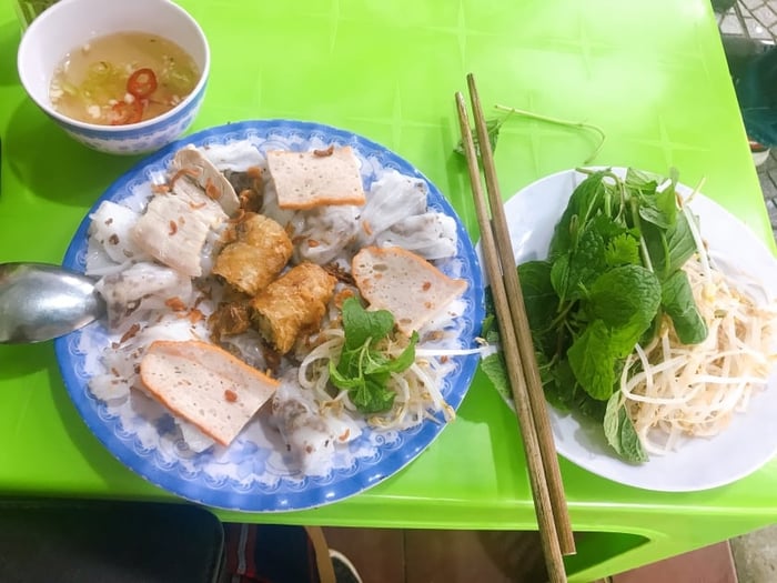 Bánh cuốn Huế