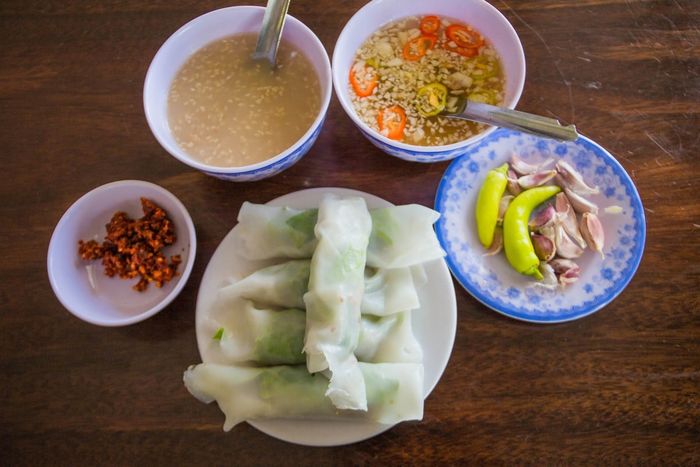 Bánh ướt thịt nướng Huế