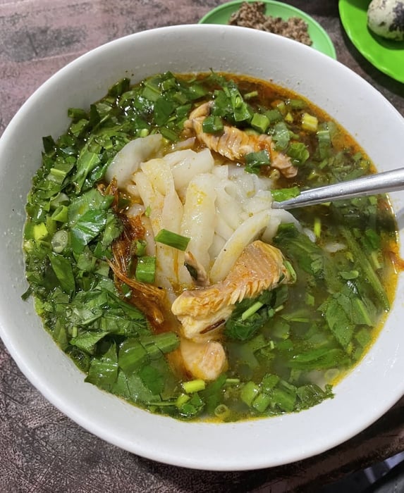 Bánh canh cá lóc Huế