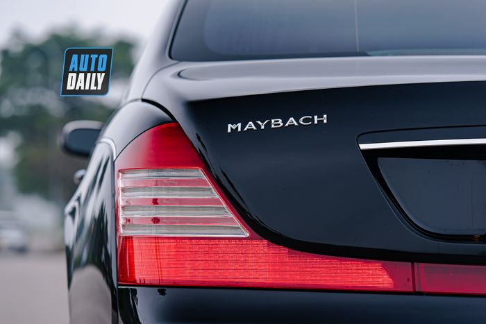 Một chiếc Maybach 57S đời 2009, đã đi 30.000 km, được bán với giá cao hơn so với một chiếc Maybach S 450 năm 2024.