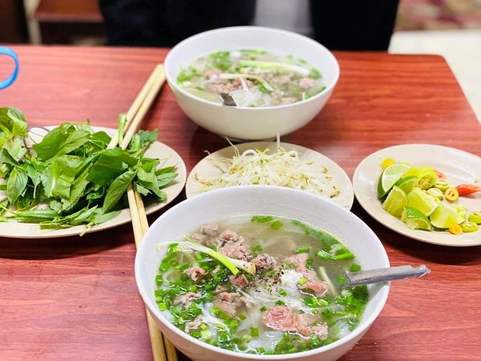 Món phở Huế