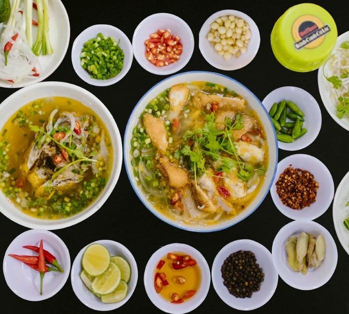 Bánh canh cá lóc Huế