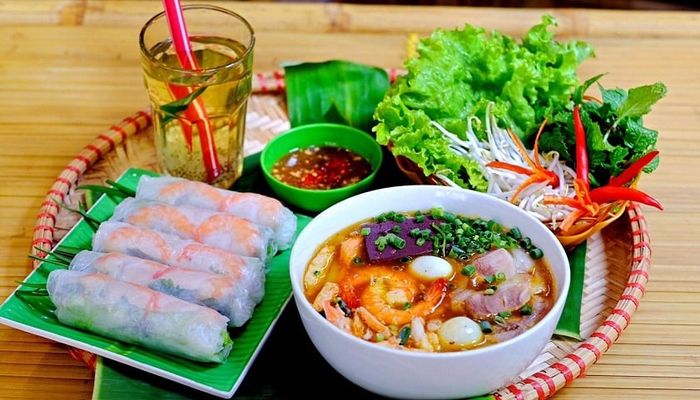 Đặc sản bánh canh ghẹ của Hà Nội