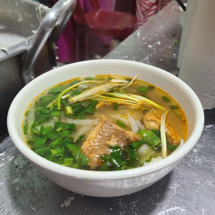 Bánh canh cá lóc Huế