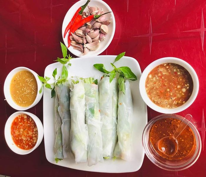 Bánh ướt thịt nướng Huế