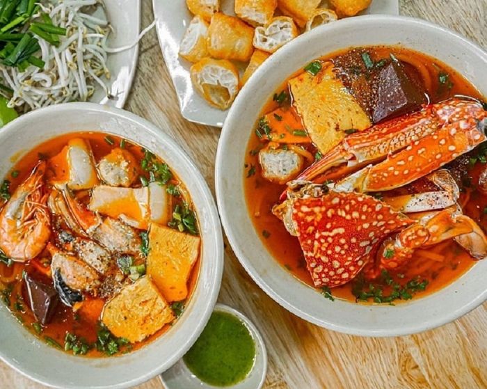 Bánh canh ghẹ Hà Nội