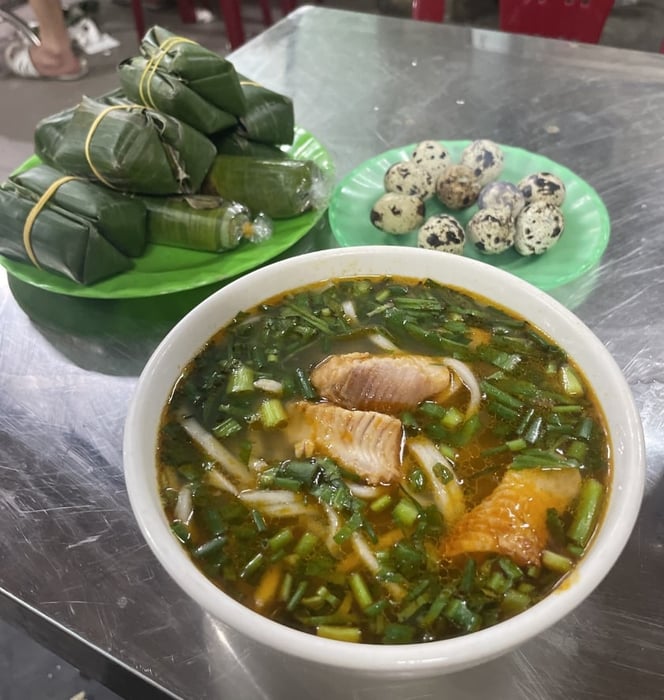 Bánh canh cá lóc Huế