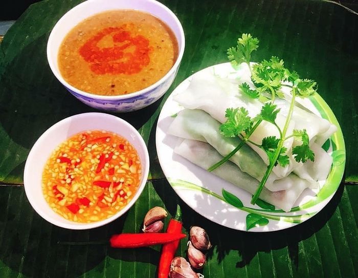 Bánh ướt thịt nướng Huế