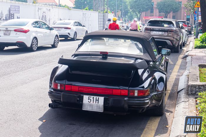 Chiêm ngưỡng chiếc Porsche 930 Turbo Cabriolet, một tác phẩm có tuổi đời hơn 30 năm, duy nhất tại Việt Nam.