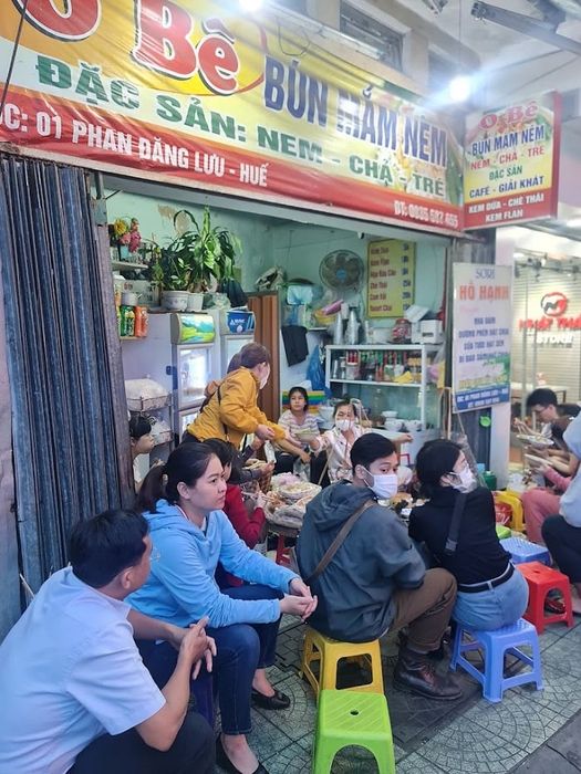 Bún mắm nêm Huế: Hương vị đặc trưng