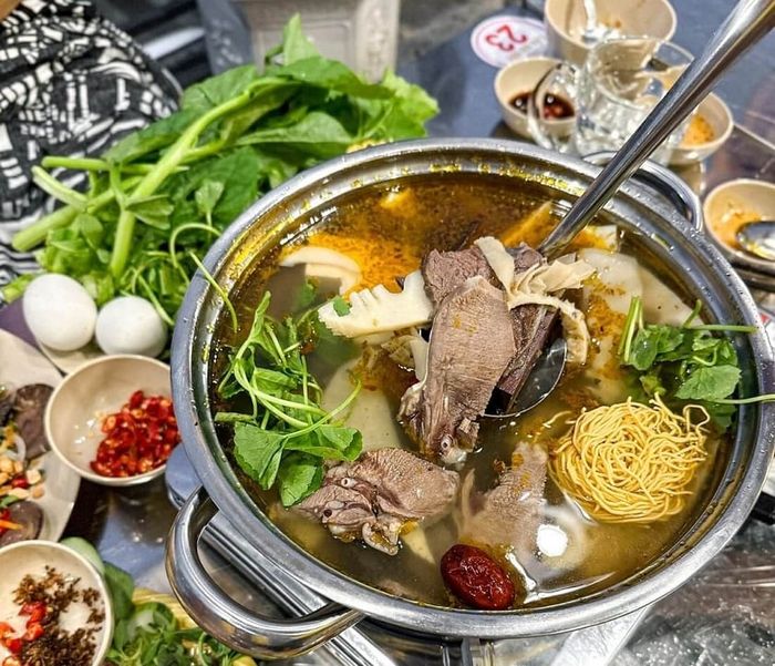 Lẩu bò Đà Nẵng