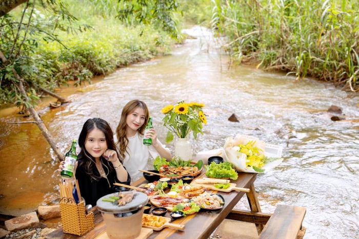 Nhà Bên Suối - Điểm đến lý tưởng cho những tâm hồn muốn tìm về bình yên