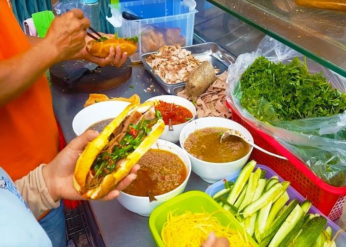 Bánh mì phong cách Hội An