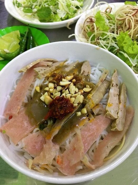 Bún mắm nêm Huế