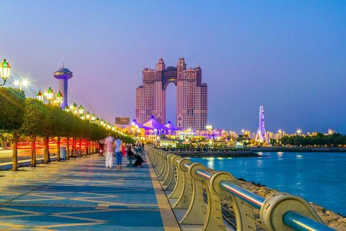 Khám phá Abu Dhabi - thủ đô huyền thoại của UAE