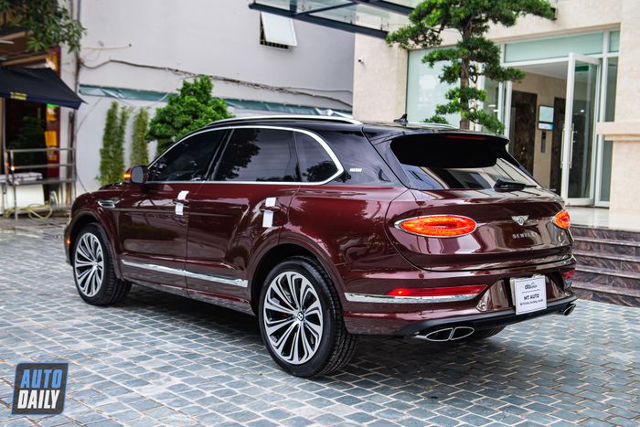 Bentley Bentayga đi được 4.000 km, màu sơn độc nhất tại Việt Nam, được bán với giá rẻ hơn xe mới 4,5 tỷ đồng (bentley-bentayga-Mytour-9.JPG)