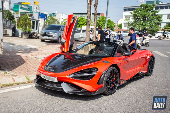 Xem gần chiếc McLaren 765LT Spider, trị giá hơn 30 tỷ, độc nhất tại Việt Nam