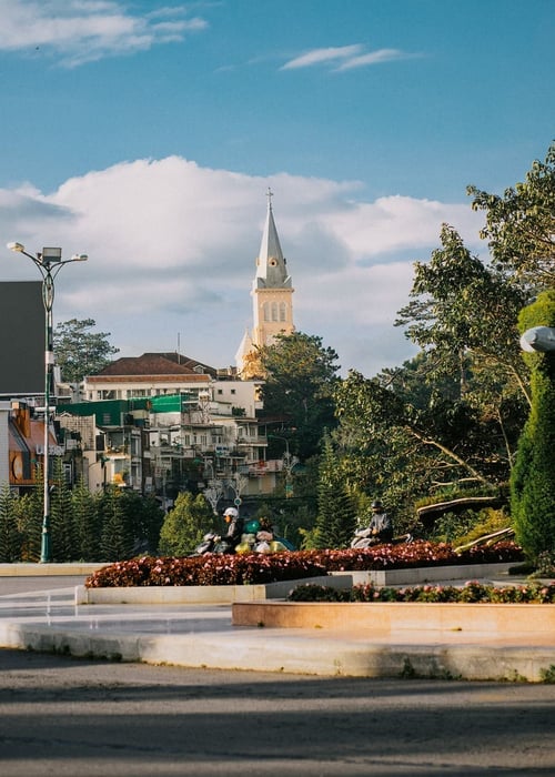 Mùa thu Đà Lạt mang vẻ đẹp lãng mạn và đầy si tình của thành phố mộng mơ