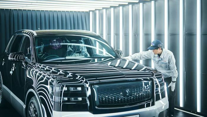 Giá cao nhưng chất lượng tốt: Toyota Century 2024 đòi hỏi thợ lắp ráp kỹ càng hơn