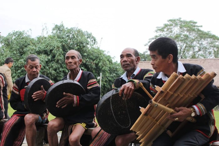 Lễ hội cồng chiêng Tây Nguyên - Di sản văn hóa bền vững