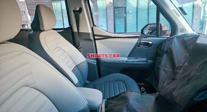 Kia Clavis tiếp tục lộ diện với thiết kế ấn tượng Hé lộ nội thất Kia Clavis: Có cửa sổ trời, camera 360 độ, ghế mát, và hệ thống ADAS kia-clavis-interiors-772x420.jpg