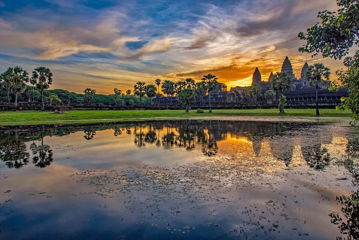 Đón ngày mới với ánh bình minh êm dịu tại Siem Reap, Campuchia