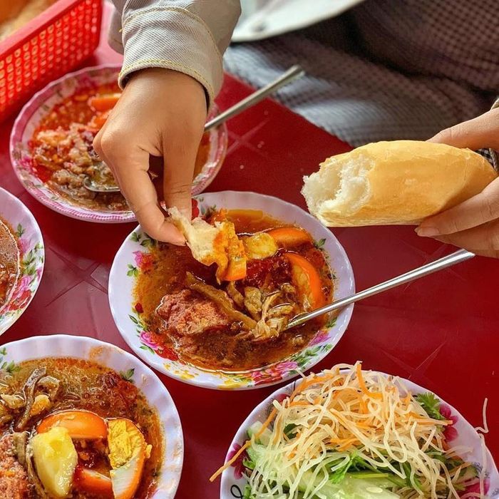 Bánh mì chấm Quy Nhơn