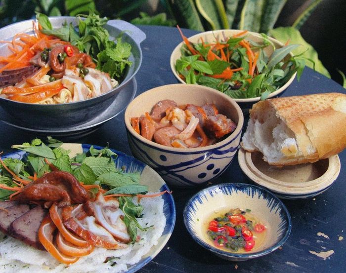 Bánh mì chấm Quy Nhơn