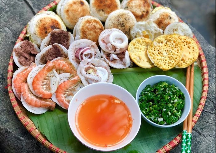 Bánh căn hải sản