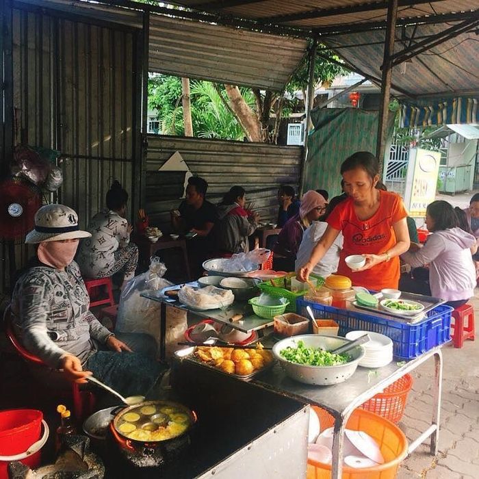 Mê mẩn hương vị bánh tráng đập - Món ăn chơi hấp dẫn tại Đà Nẵng 6