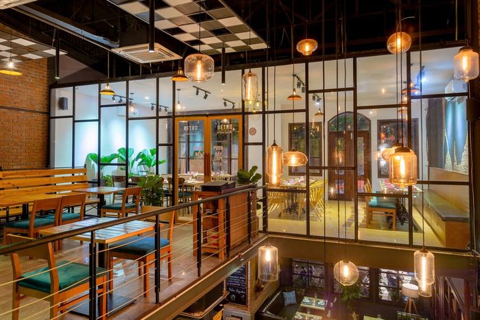 Retro Kitchen and Bar Da Nang - Sự kết hợp tuyệt vời giữa kiến trúc Châu Âu và vị trí độc đáo tại Đà Nẵng.