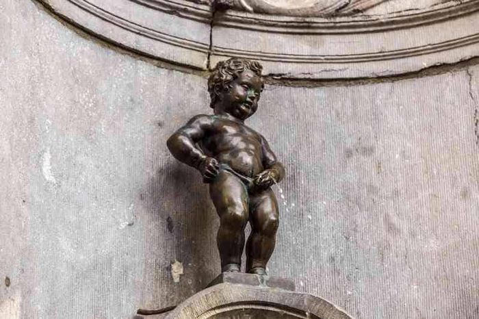 Biểu tượng độc đáo của Manneken Pis nổi bật giữa lòng Brussel 4