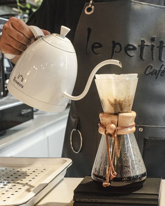 Đến Le Petit Café, ngồi ở đâu cũng có thể chụp được bức ảnh triệu like 12