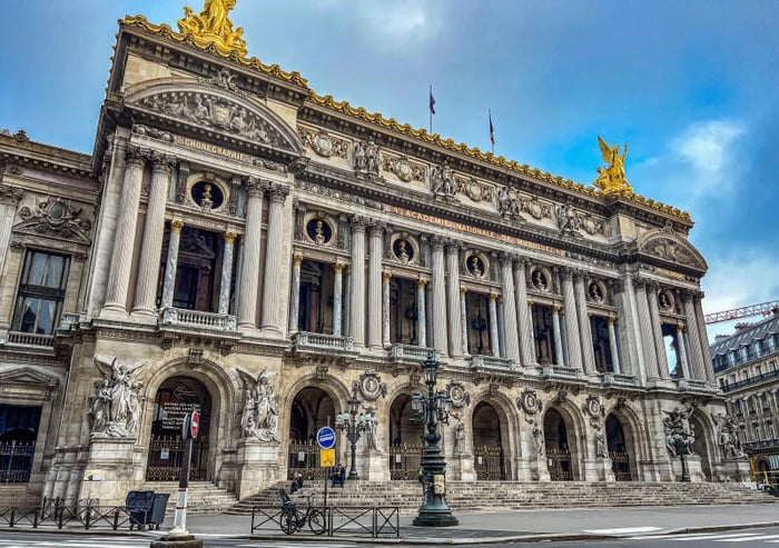 Thưởng ngoạn vẻ đẹp của nhà hát Opera Palais Garnier nổi tiếng 5