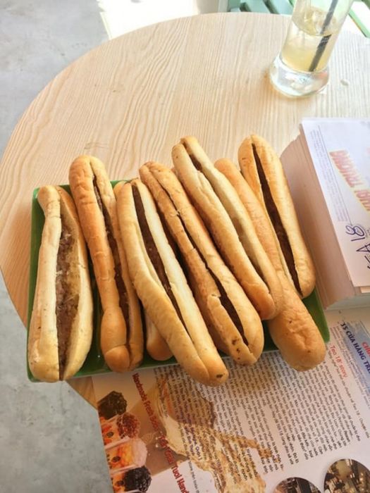 Khám phá 10 quán bánh mì que Đà Nẵng nổi tiếng không thể cưỡng lại 9