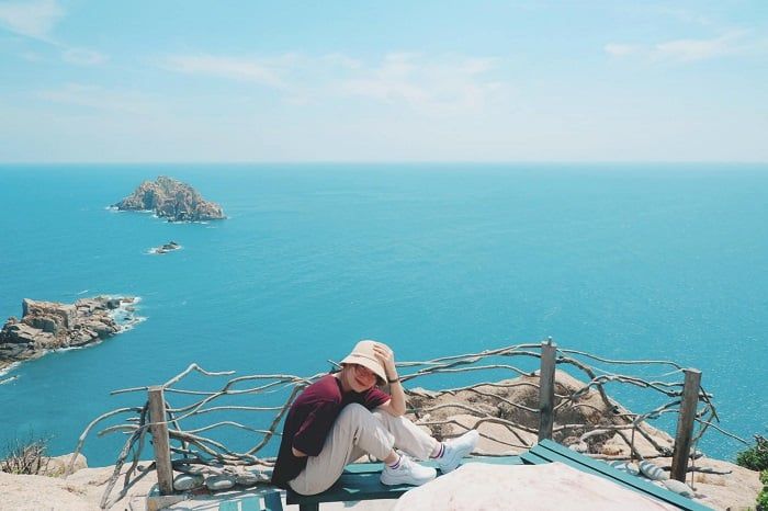 Ngọn hải đăng Hòn Lớn