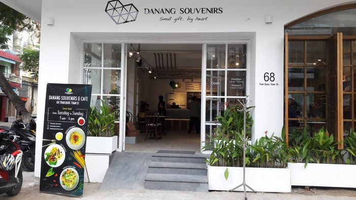 Danang Souvenirs and Coffee - Địa điểm cà phê không thể bỏ qua khi đến Đà Nẵng