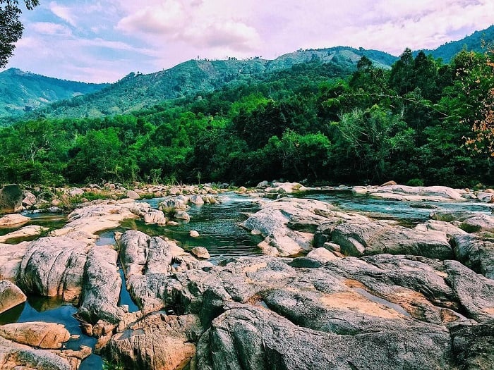 Khu du lịch Suối Nguồn