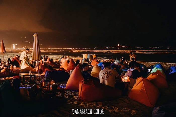 Danabeach Color - Điểm đến cà phê độc đáo tại trung tâm Đà Nẵng