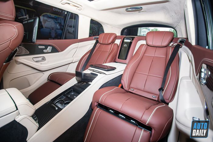 Mercedes-Benz GLS 450 hóa thân thành GLS 600 Maybach chỉ với hơn 1,3 tỷ đồng gls-do-maybach-Mytour-19.JPG