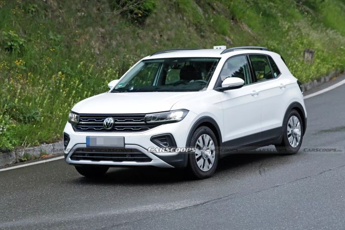 Volkswagen T-Cross 2024 tiết lộ diện mạo không che kín vw-t-cross-scoop-4.webp