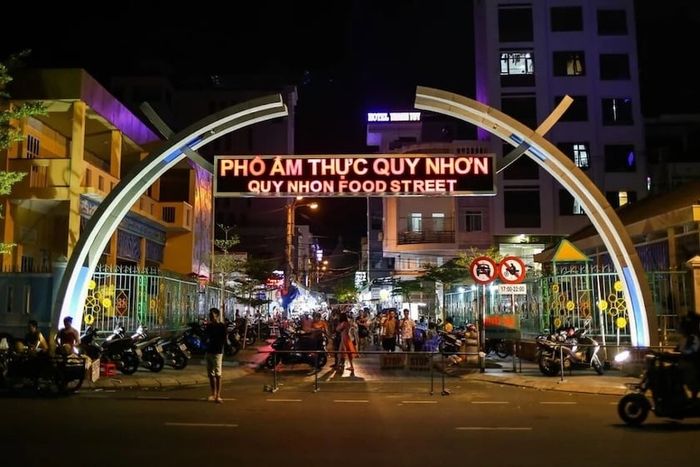 Phố ẩm thực Quy Nhơn