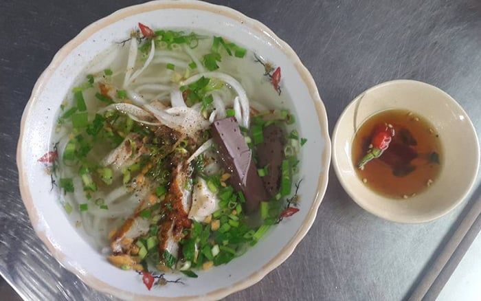 Bánh canh chả cá Phú Quốc