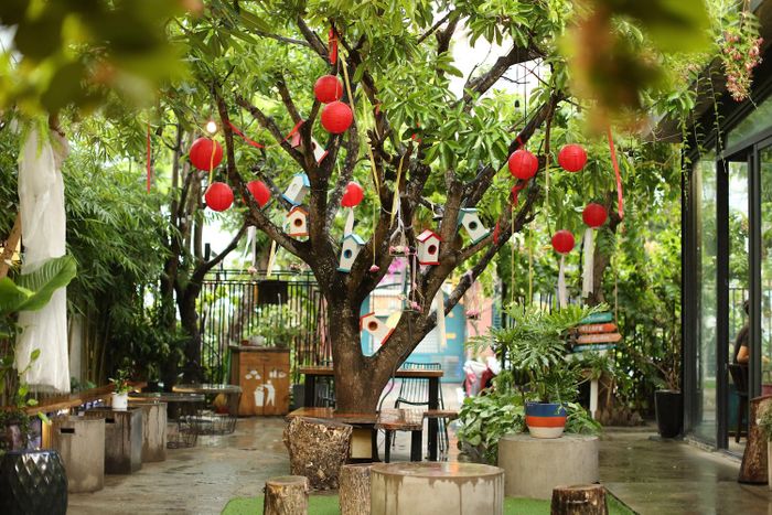Trải nghiệm cà phê độc đáo với hồ cá Koi tại Cloud Garden Coffee Shop 3 ở Đà Nẵng